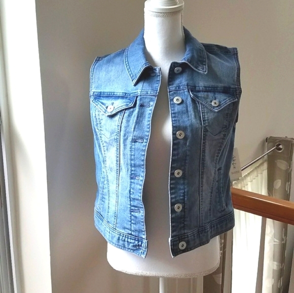 Style & Co. Jackets & Blazers - Style and Co Embroidered Denim Vest Size S NWT